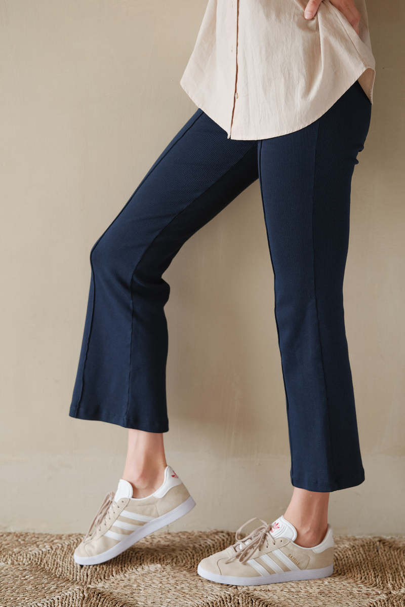 Donni Rib Kick Flare Pant - Navy