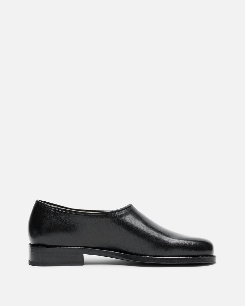 Lemaire Anatomic Slip On - Black | Garmentory