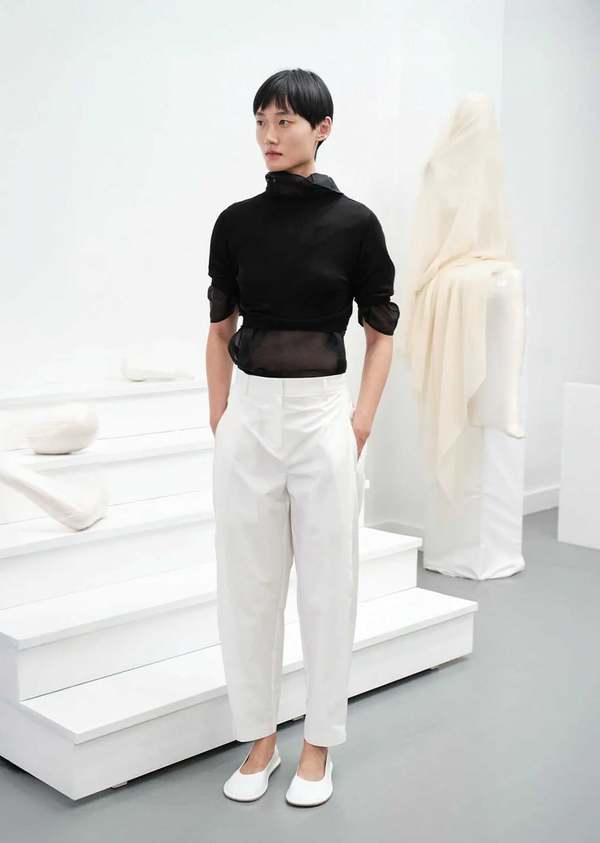AMOMENTO Knotted Collar Top - Black | Garmentory