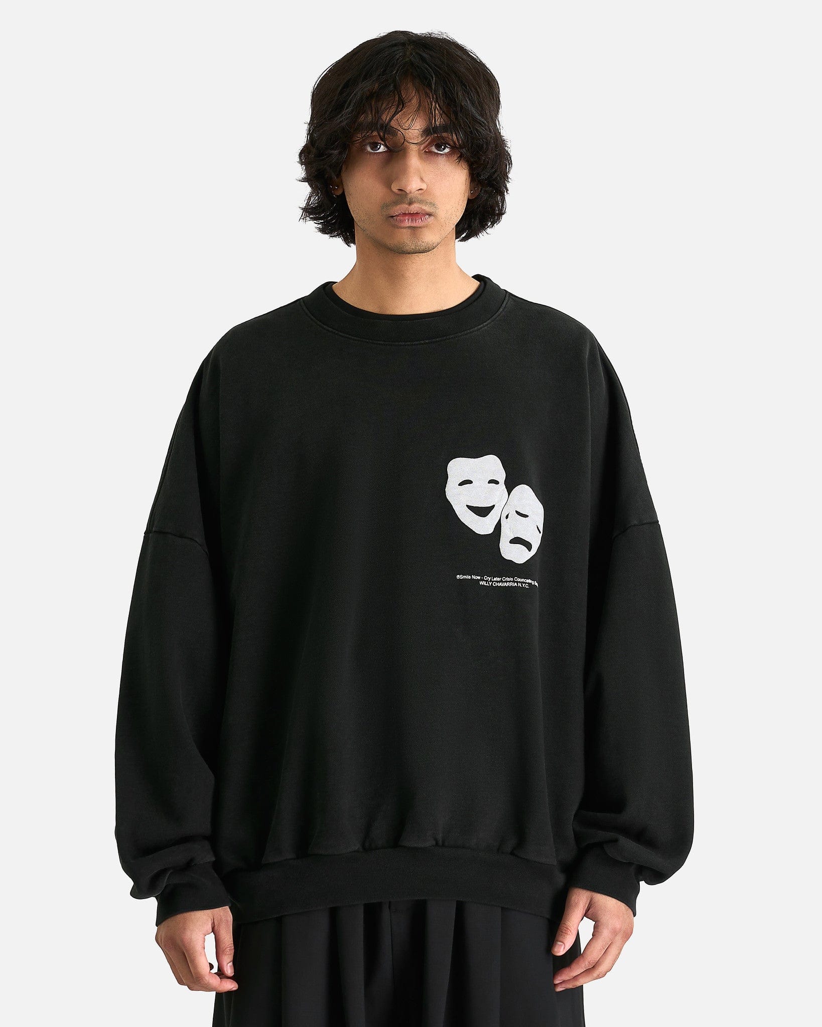 トップス WILLY CHAVARRIA HOOLIGAN CREW NAVY 340333-47984-WILLY-CHAVARRIA-