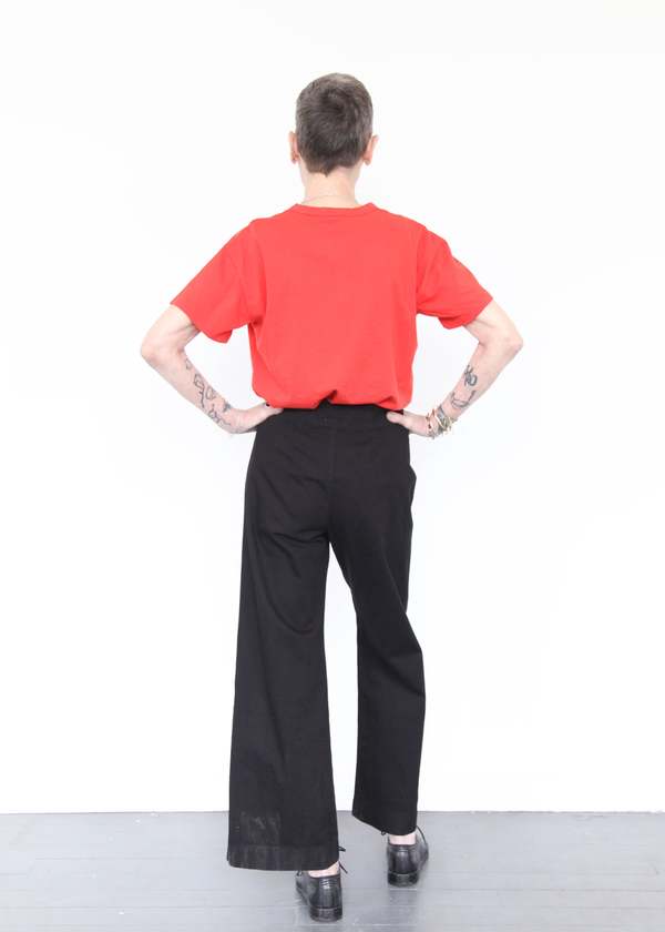 Black Crane Regular Short Sleeve Tee - Red Black Crane Regular Short Sleeve Tee - Red