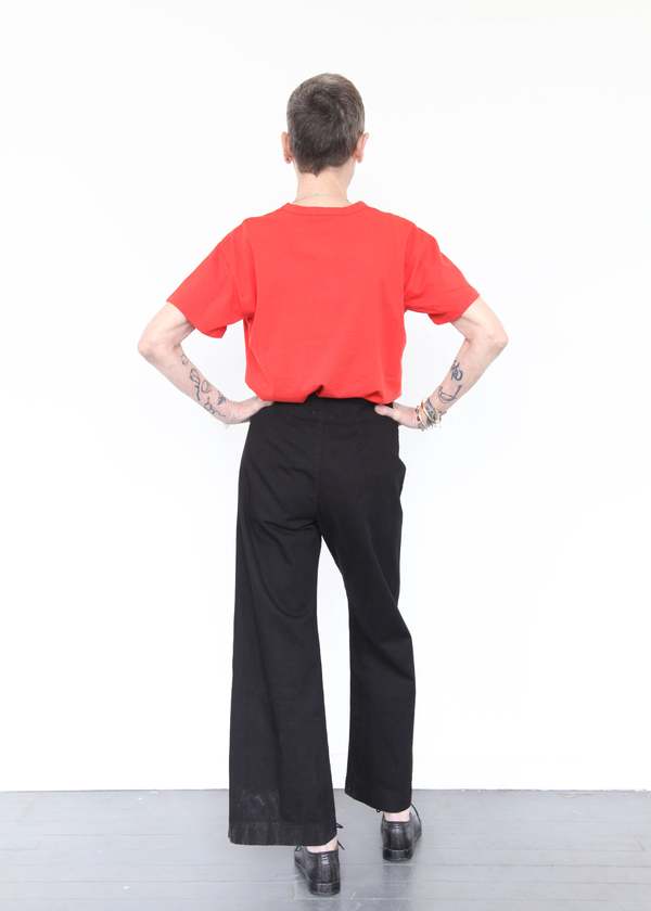 Black Crane Regular Short Sleeve Tee - Red Black Crane Regular Short Sleeve Tee - Red