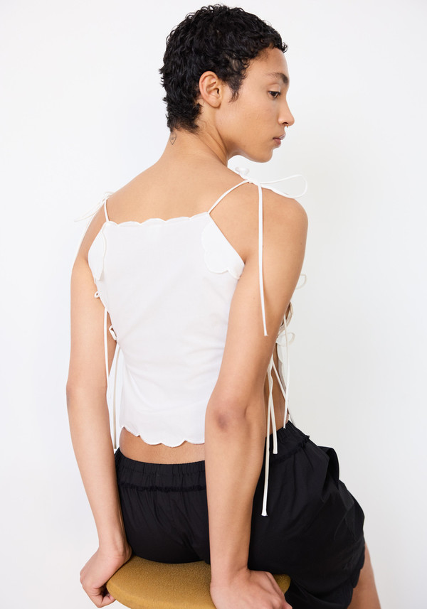 framework購入　THE GARMENT KIRSTEN TIE TOP The Garment Kirsten Tie Top - White | Garmentory