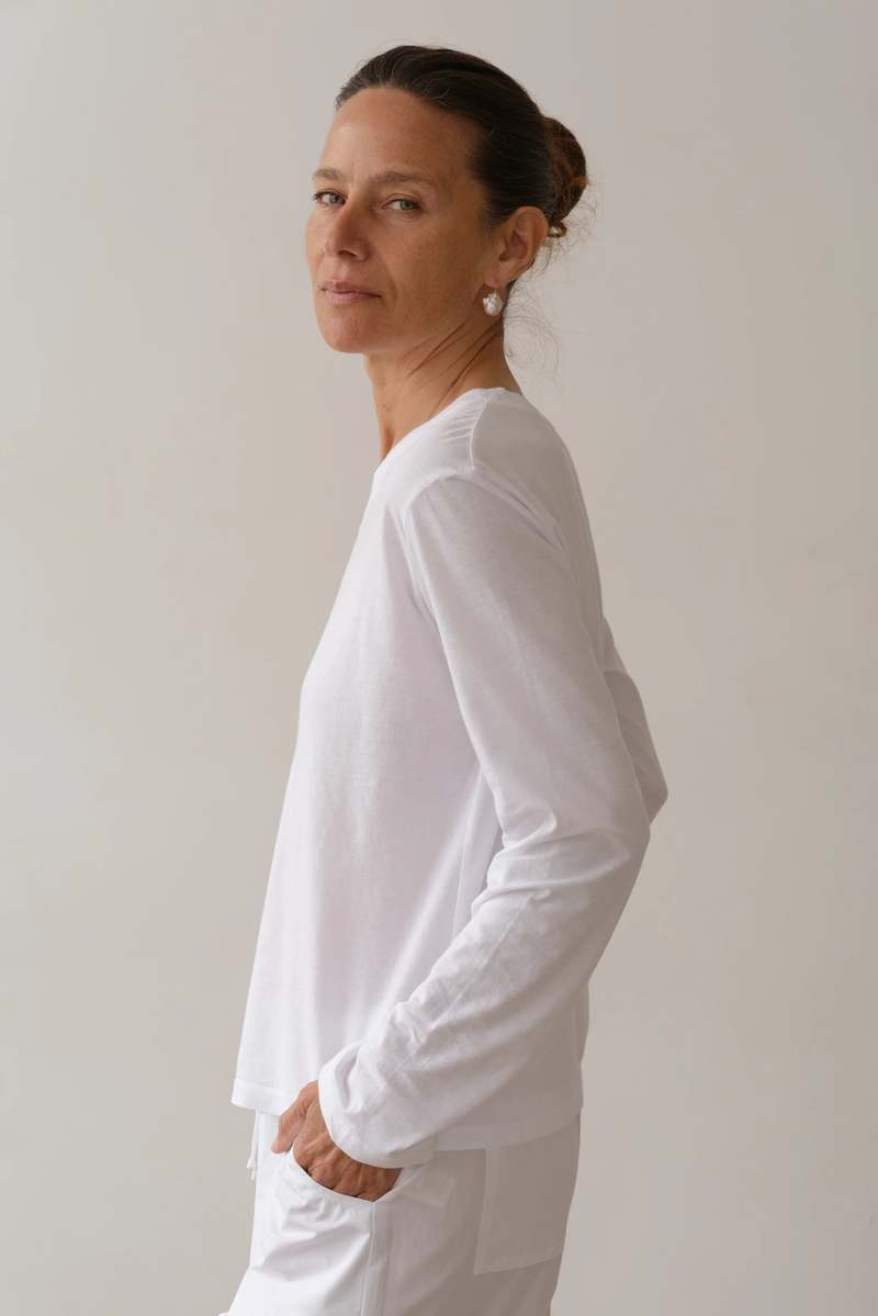 Donni. The Jersey V-Neck Long Sleeve Tee