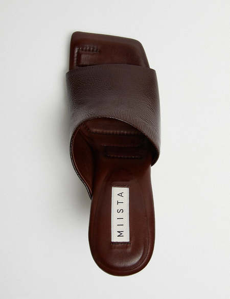 サンダル・ミュール miista SS22 YVONNE SANDALS (MI_3750_ORANGE) Miista Yvonne Sandals - Deep Orange | Garmentory