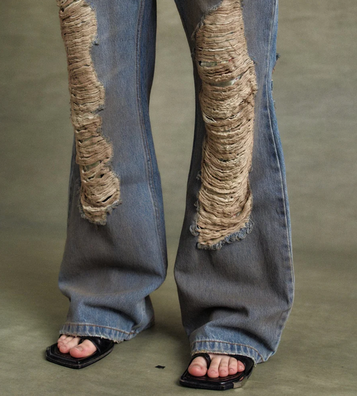 【ANDERSSON BELL】 Unisex vintage spray double waist jeans ANDERSSON BELL Vintage Spray Double-Waist Jeans | Garmentory