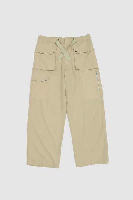 パンツ HIGH COUNT LIGHT NYLON FATIGUE PANT Nike Life Men's Fatigue Pants. Nike.com