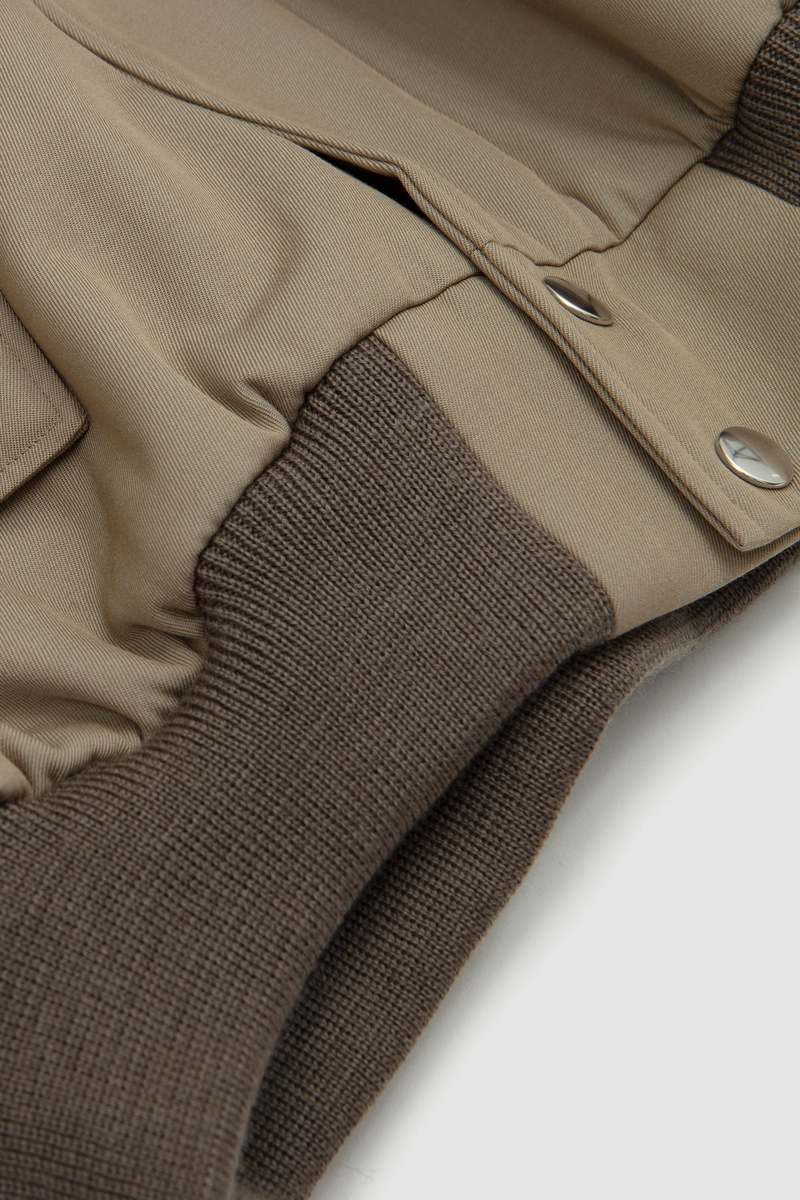 オーラリー CHAMBRAY PADDED FLIGHT BLOUSON 4 LIGHT WOOL MAX GABARDINE PADDED FLIGHT BLOUSON IN CHAMBRAY