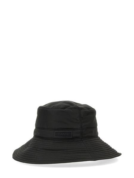 【GANNI】Logo patch denim bucket hat/追跡+関税+全国送料込み GANNI logo-embroidered Denim Bucket Hat | White | FARFETCH EG