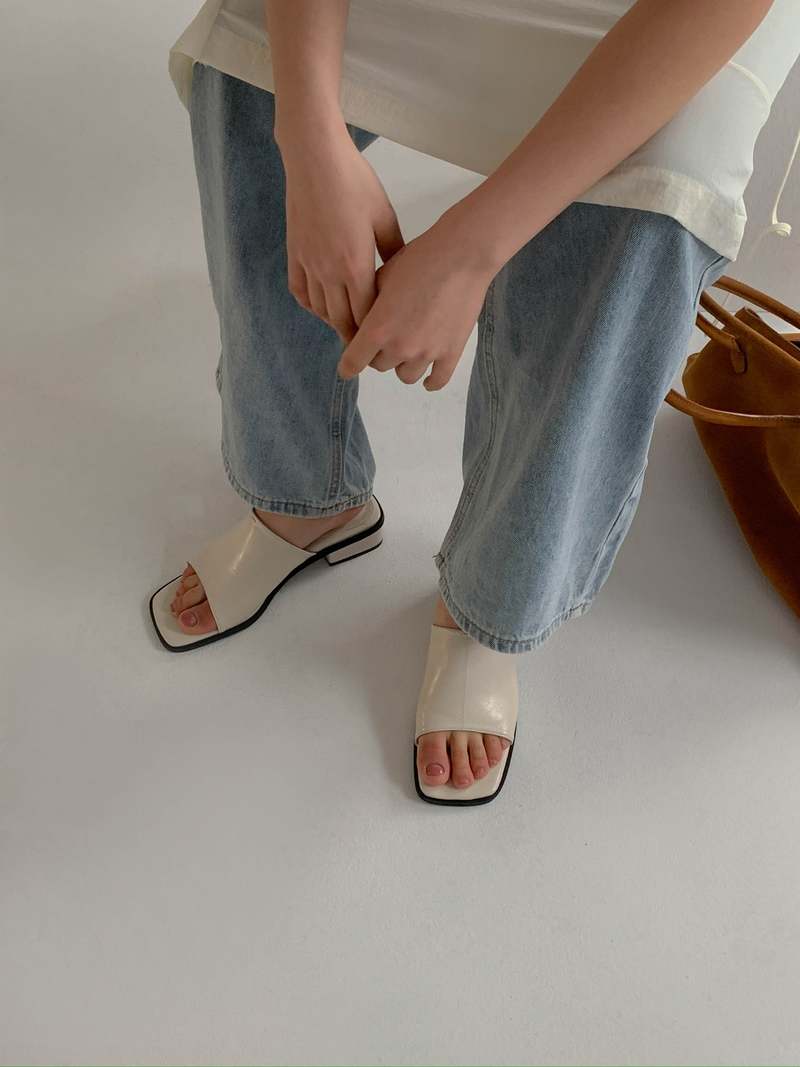 The NKC Store Belinda Mules - Ivory