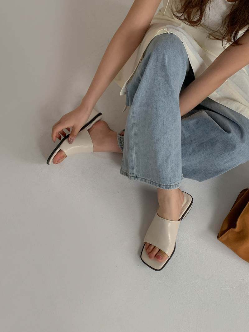 The NKC Store Belinda Mules - Ivory