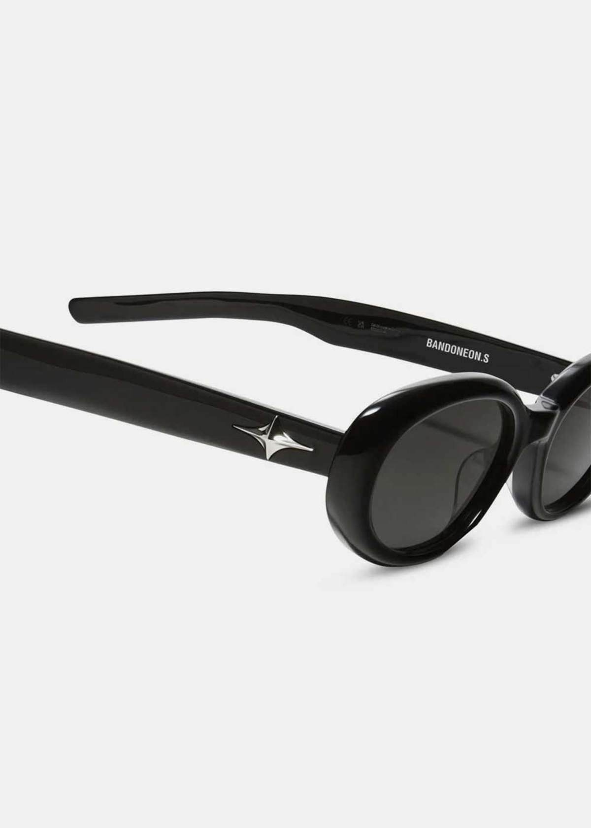 Gentle Monster Bandoneon.S-01 Sunglasses - Black | Garmentory