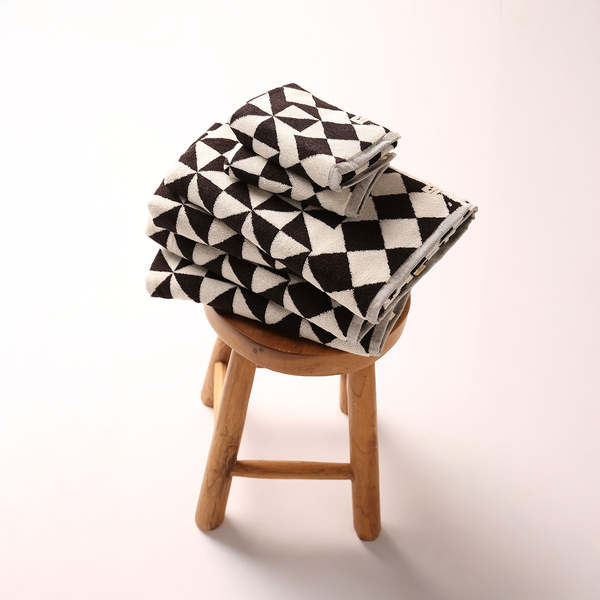 Slowtide Gatsby Bath Towel - Black Slowtide Gatsby Bath Towel - Black