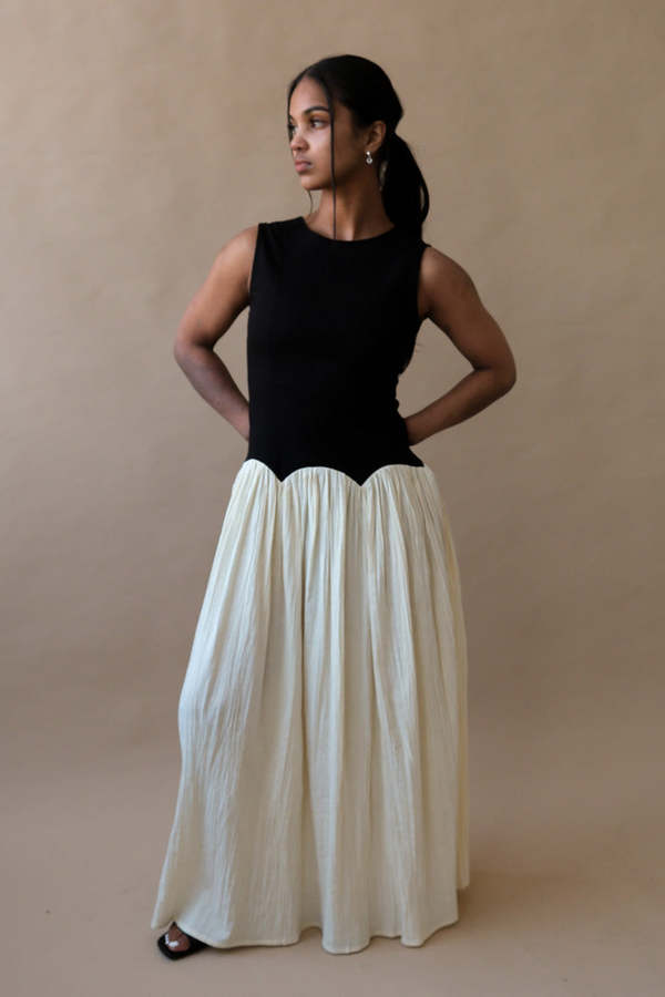 knee length dresses for ladies Woven Linen Pleated Top Midi Dress S / Beige