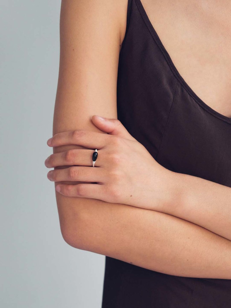 OLIO E ACETO Black Agate Droplet Ring