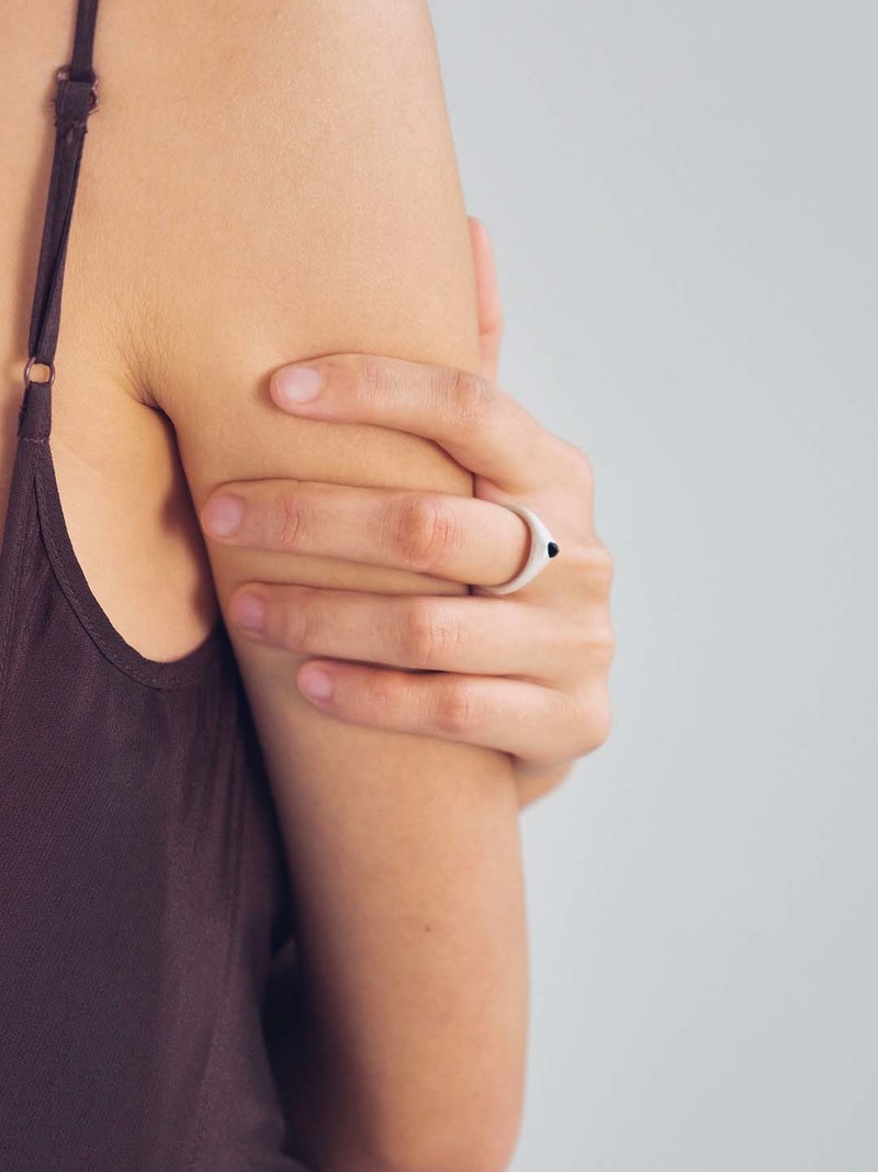 OLIO E ACETO Black Agate Spire Ring