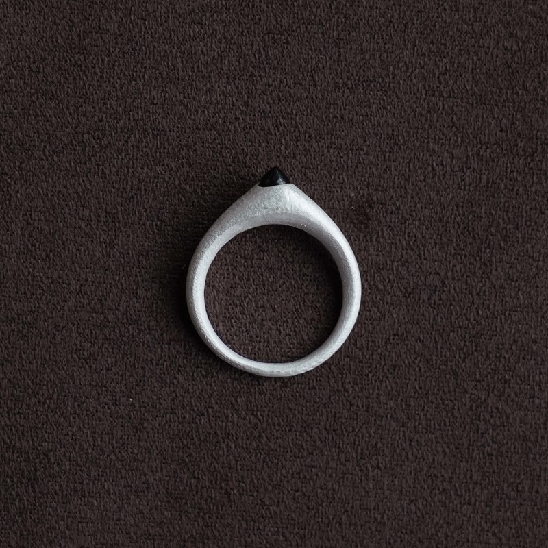 OLIO E ACETO Black Agate Spire Ring