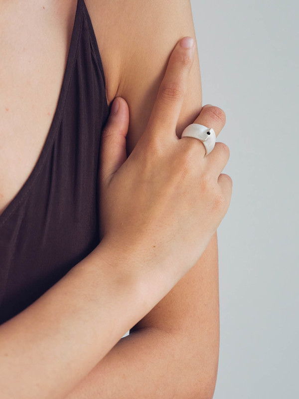 OLIO E ACETO Black Agate Spire Wide Ring