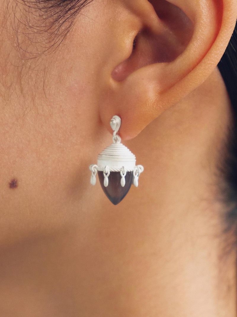 OLIO E ACETO Grey Agate Beaded Earring