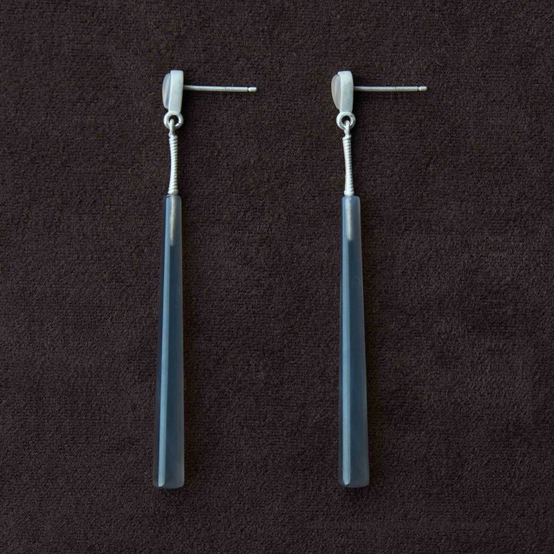OLIO E ACETO Grey Agate Pillar Earring