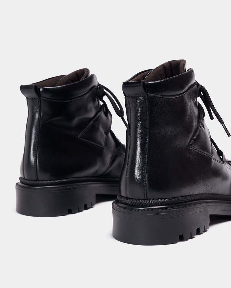 Naguisa Zea Boots - Black