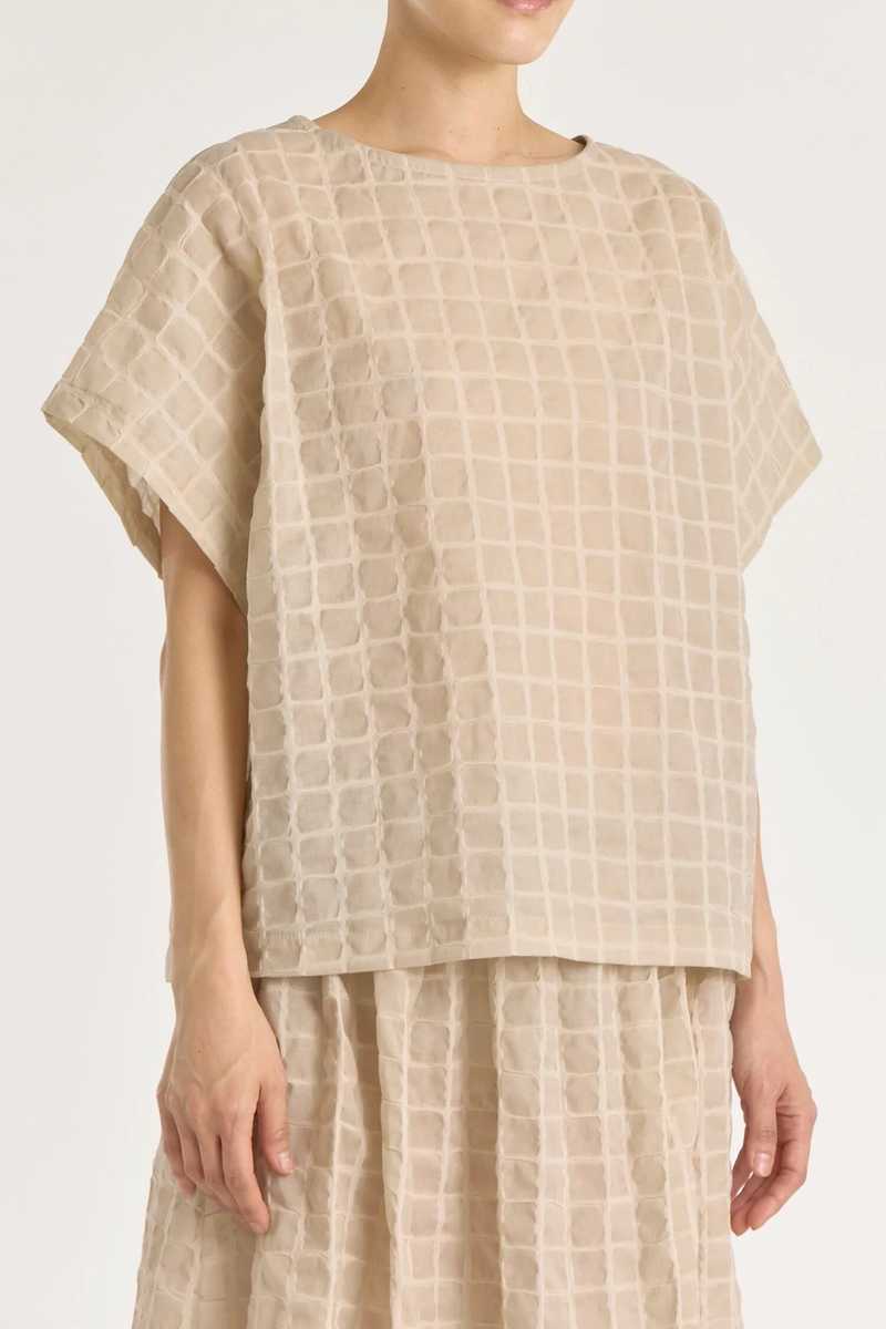 Black Crane Ripple Finish Top - Beige Black Crane Ripple Finish Top - Beige