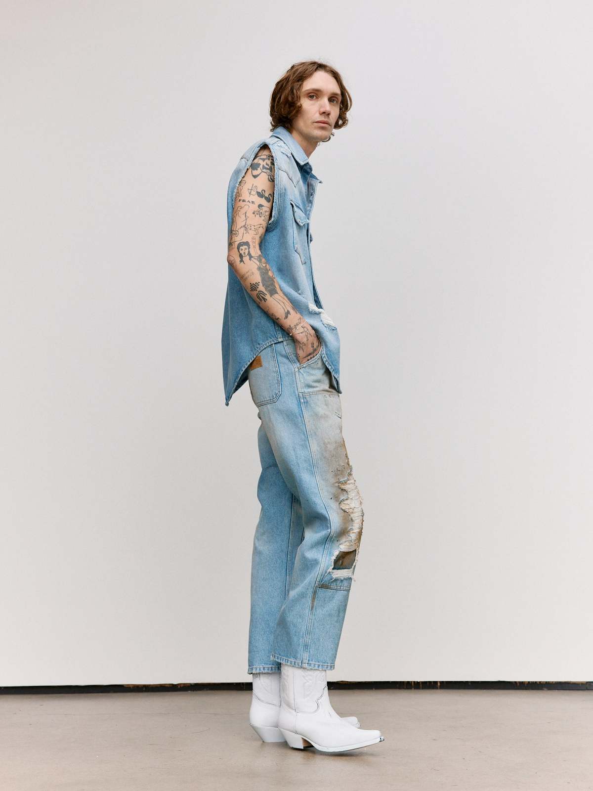 MM6 Maison Margiela Distressed Denim Sleeveless Shirt - Blue