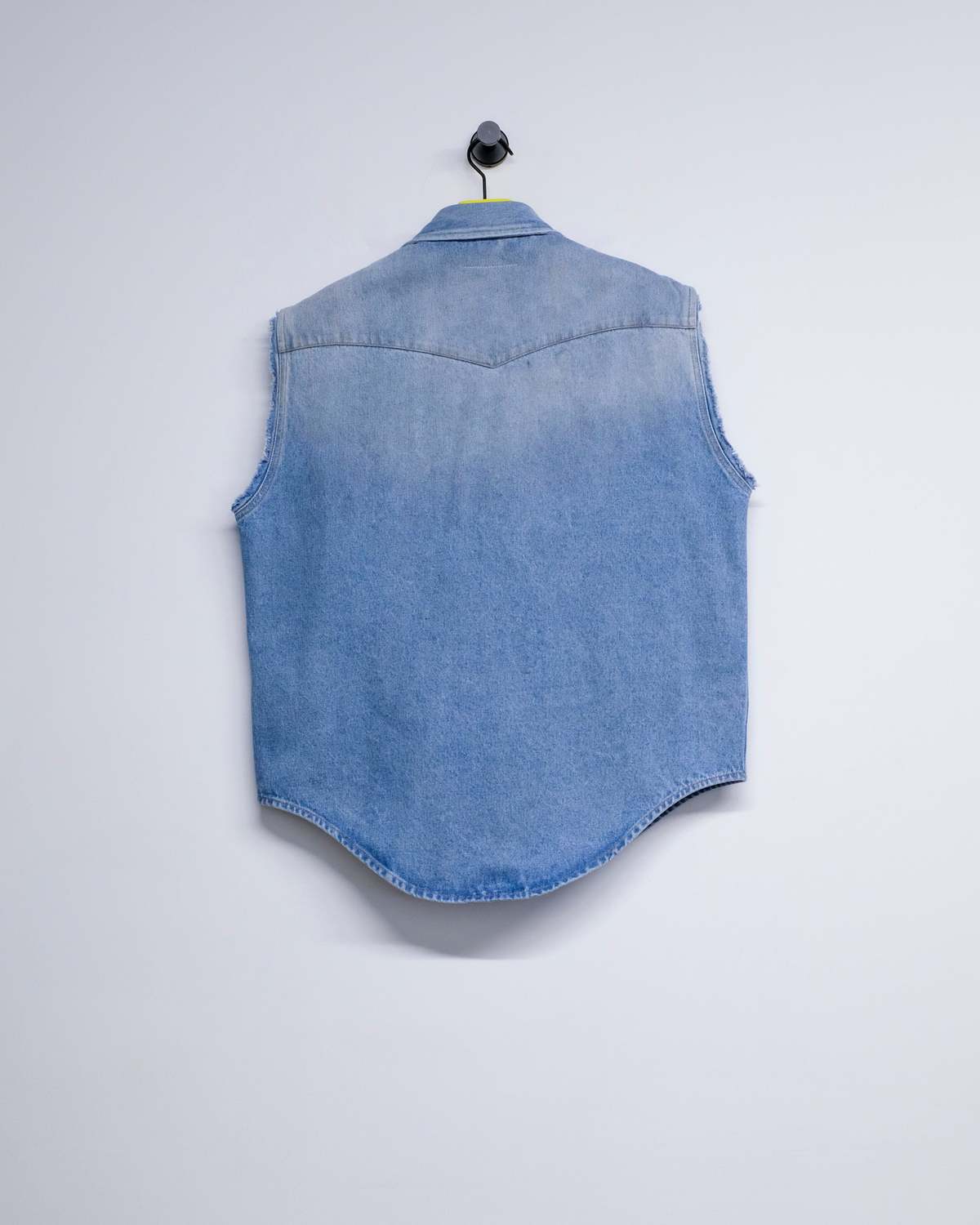 MM6 Maison Margiela Distressed Denim Sleeveless Shirt - Blue