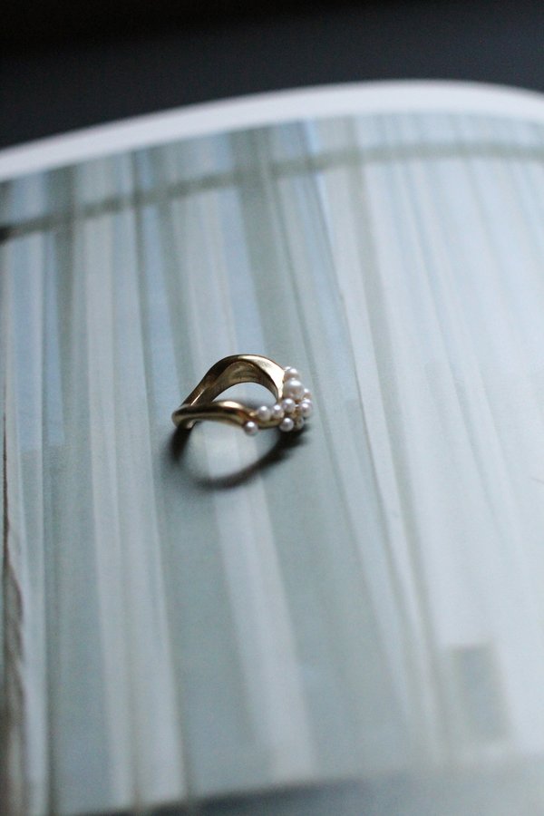 Beatriz Palacios Wave Cluster Ring