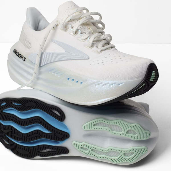 Brooks England Glycerin 22 Running Shoe