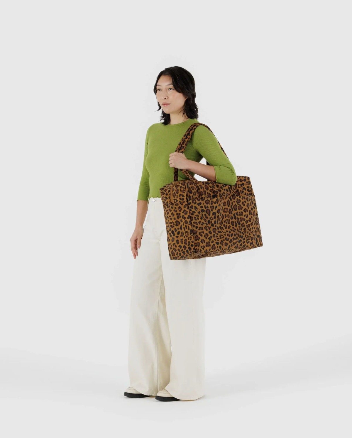 [NERDY]Cloud Quilting Bag Medium★人気★ MUSINSA公式 | NERDY Cloud Quilting Bag Medium (Black/Ivory)