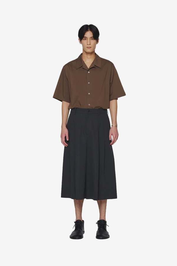 AMOMENTO Wide Bermuda Pants | Garmentory