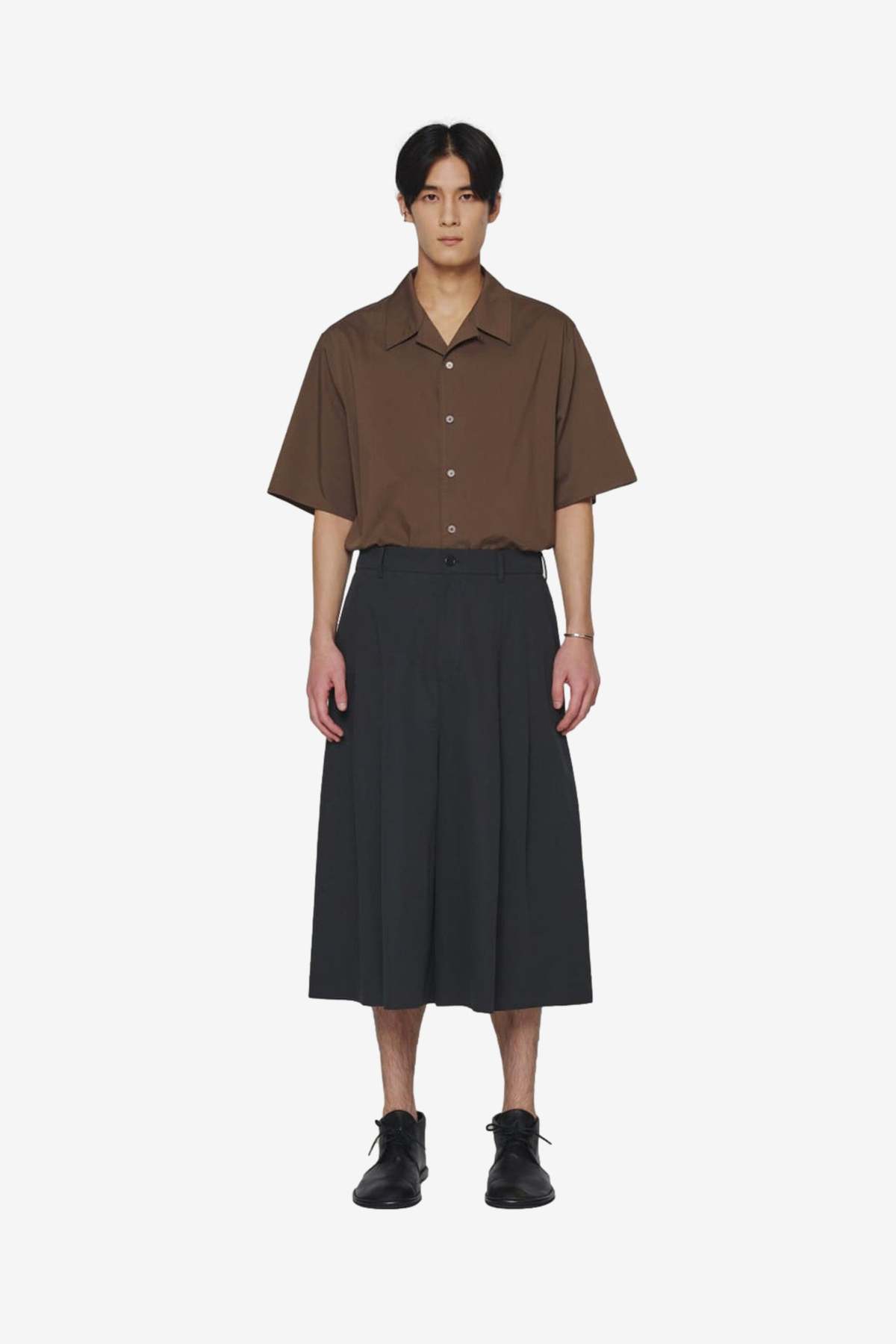 AMOMENTO Wide Bermuda Pants | Garmentory