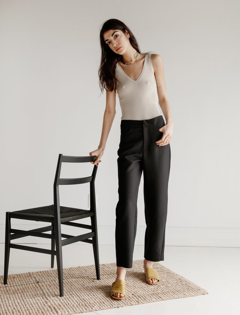 toteme トーテム Novara Trousers pants パンツ　黒 TOTEME Novara Tailored Trousers in Black | Lyst