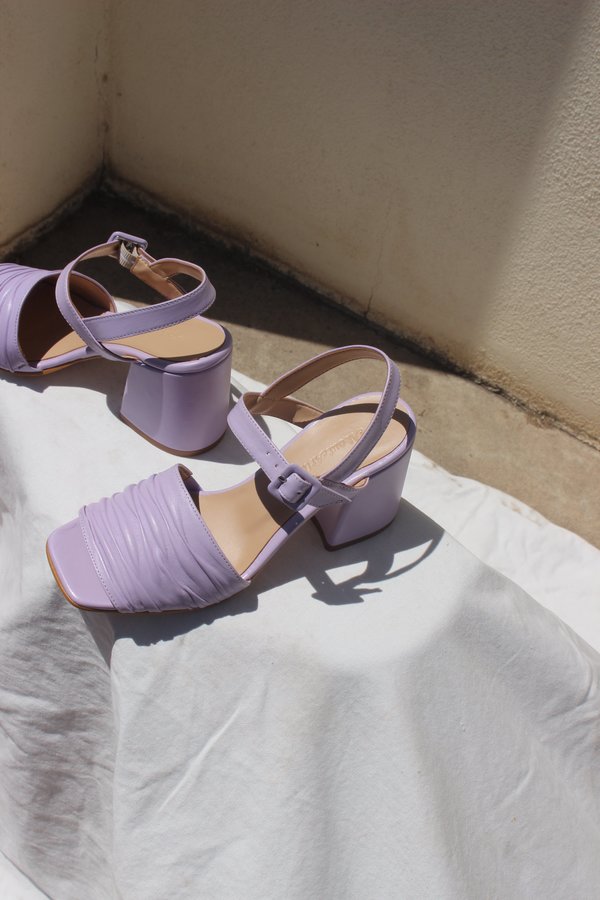 About Arianne rita - lilac About Arianne rita - lilac