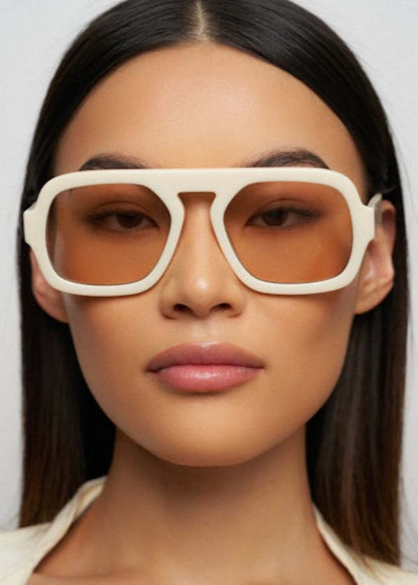 Elisa Johnson Jane Sunglasses in Ivory White Elisa Johnson Jane Aviator Sunglasses in White | Lyst main image 2