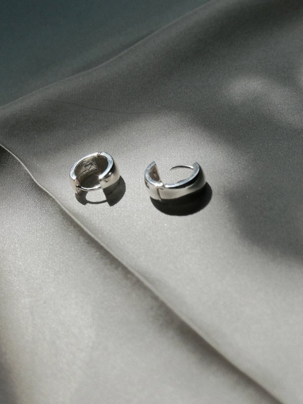 Sophie Buhai Large Edo Hoops Earrings | Garmentory