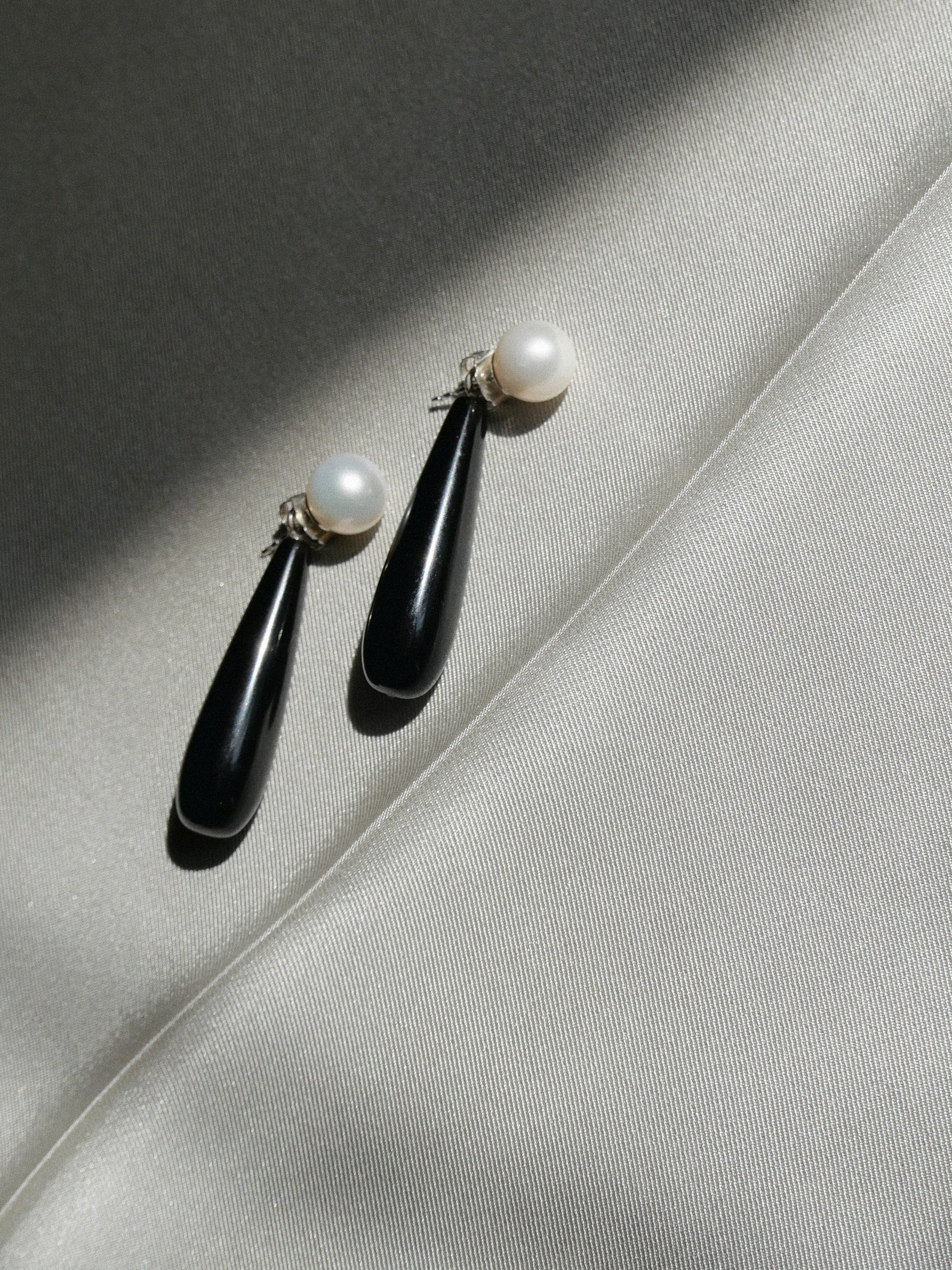 【関税込み】Sophie Buhai ホワイト Small Angelyne ピアス SOPHIE BUHAI/ソフィーブハイ】 Small Angelyne Earrings On