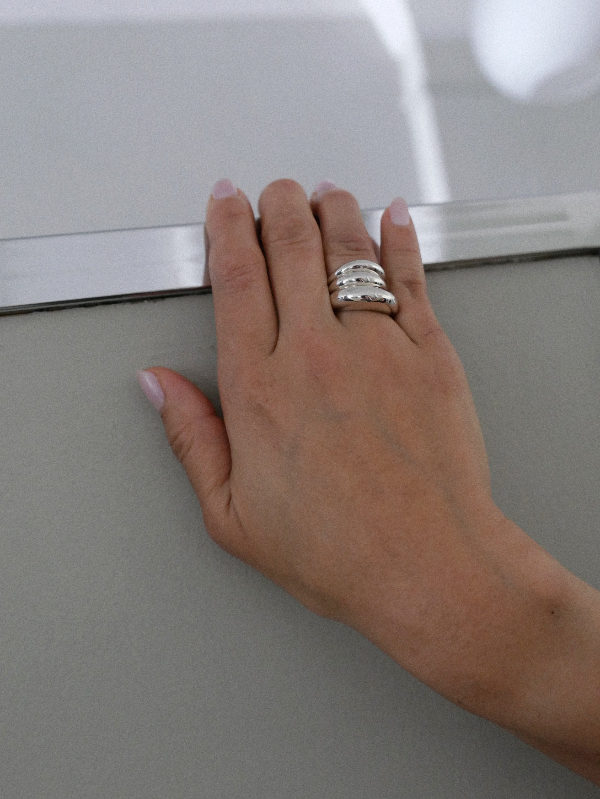 SOPHIE-BUHAI-STACKING-RINGS- 