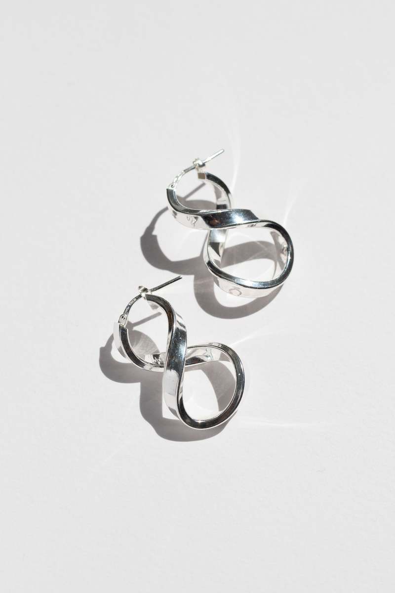 WOLF & GYPSY VINTAGE Mini Silver Infinity Earrings WOLF & GYPSY VINTAGE Mini Silver Infinity Earrings