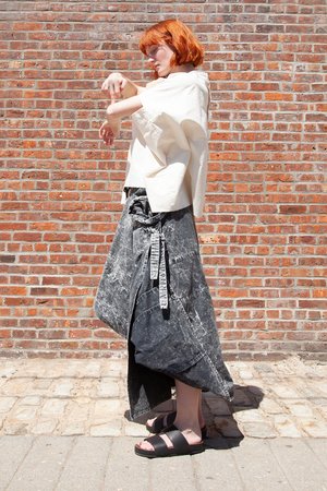 スカート Bernhard Willhelm Ruched Skirt Black Bernhard Willhelm Skirt - Black | Garmentory
