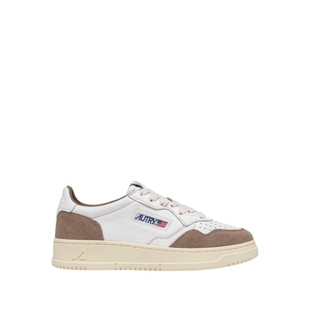 【関税込み】AUTRY MEDALIST LOW WOM GOAT/SUEDE WHT/TOBACCO Autry Medalist Low Goat Suede Sneakers - WHT TOBACCO