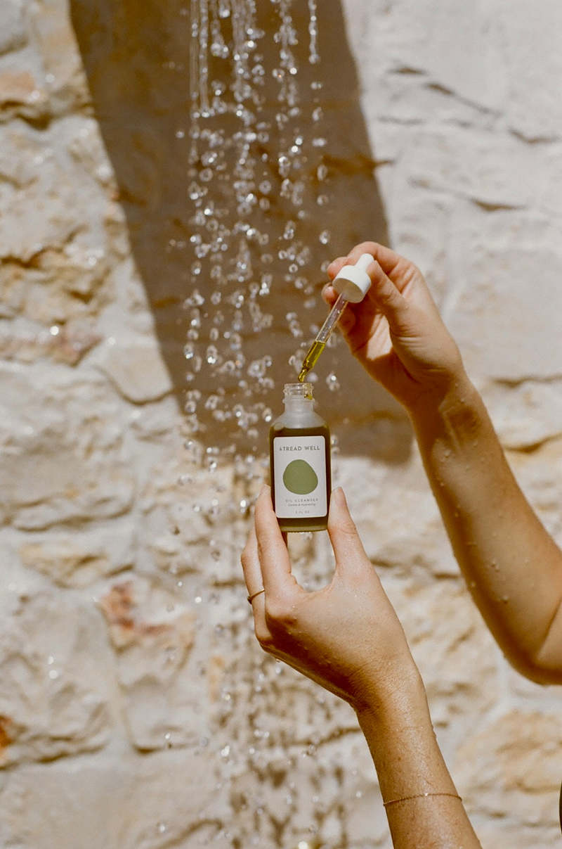 & Tread Well Oil Cleanser