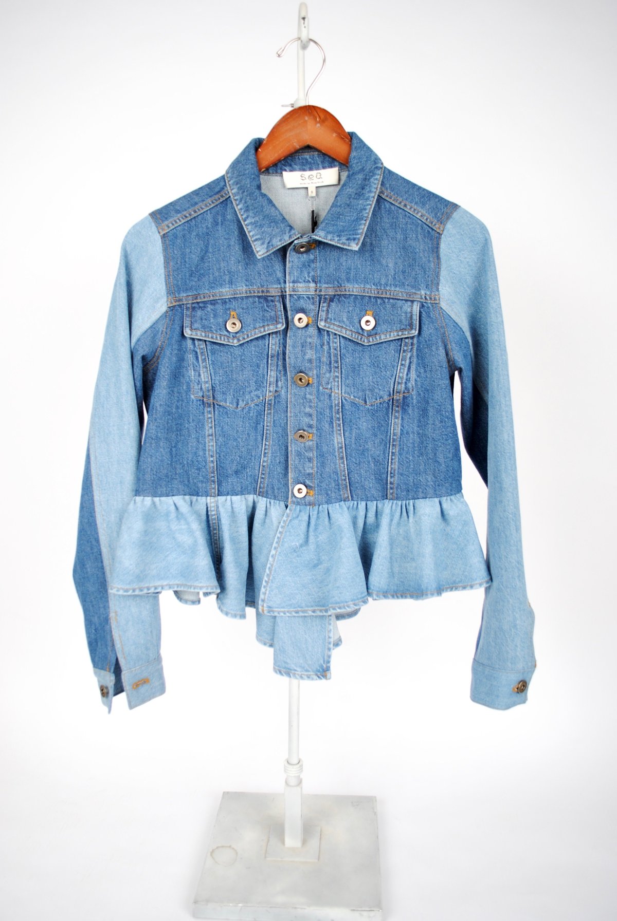 Blueleaブルレア　Peplum jacket bluelea ブルレア Tailored peplum jacket