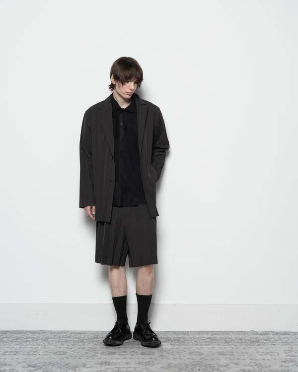 HOMME PLISSE ISSEY MIYAKE EDGE ショートパンツ Homme Plisse Issey Miyake Men's Edge Ensemble Pleated Shorts