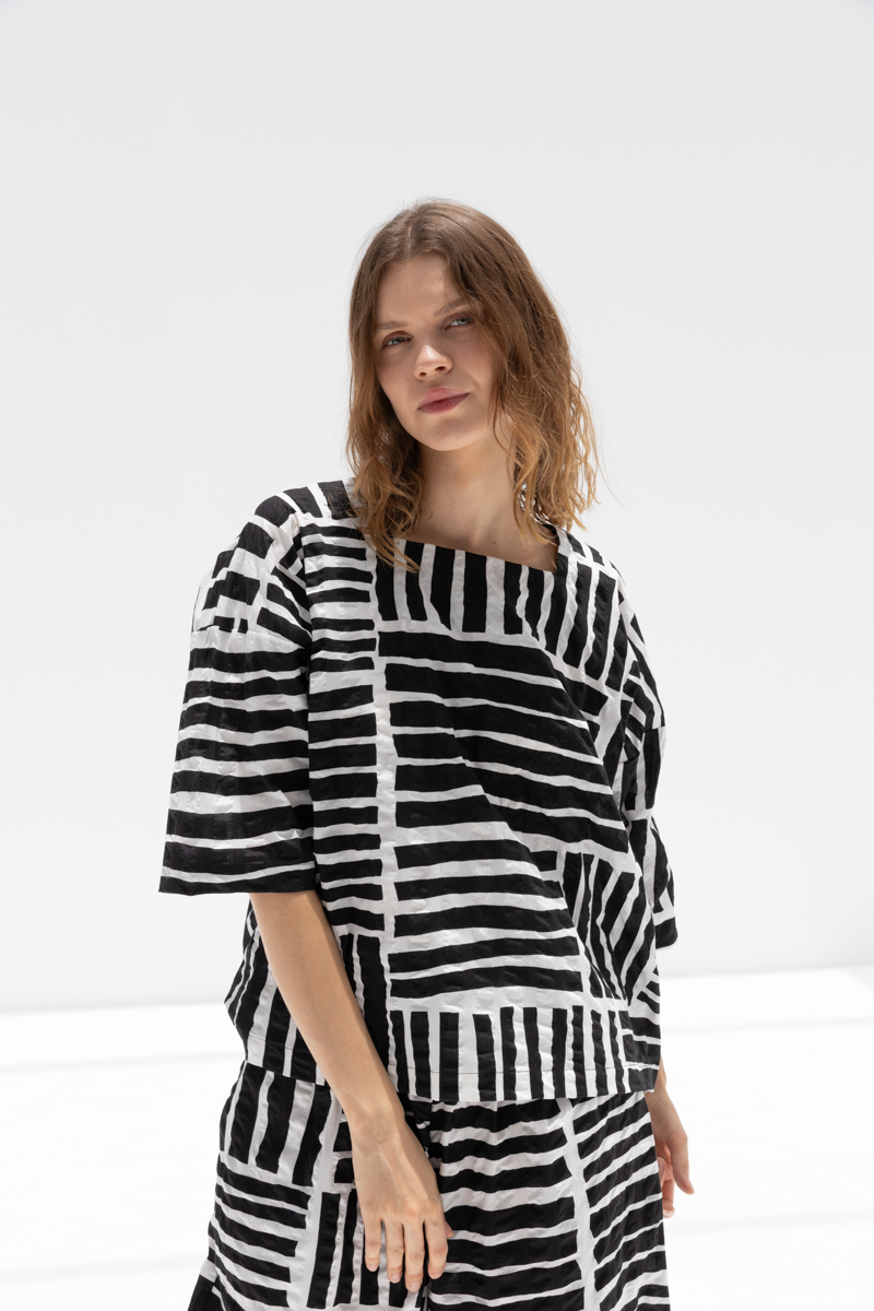 Black Crane Short Sleeve Square Neck Top - Black Black Crane Short Sleeve Square Neck Top - Black