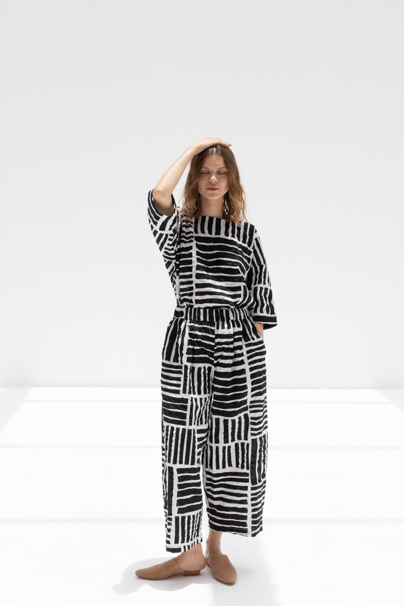 Black Crane Short Sleeve Square Neck Top - Black Black Crane Short Sleeve Square Neck Top - Black