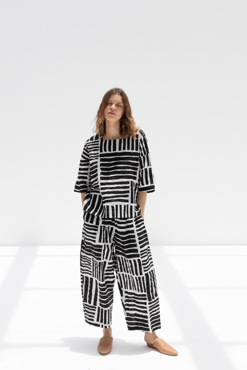 Black Crane Wide Pants - Black Black Crane Wide Pants - Black