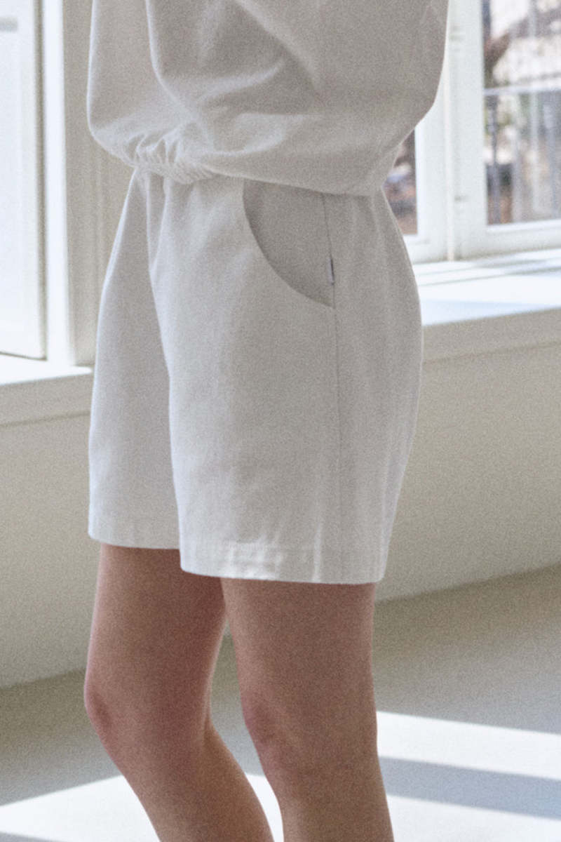 Le Bon Shoppe City Shorts - Milk Le Bon Shoppe City Shorts - Milk