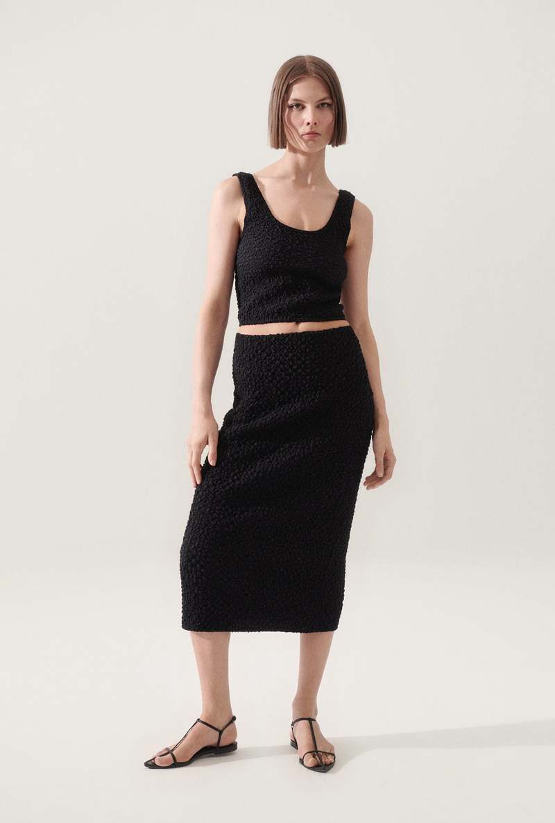 Silk Laundry Popcorn Cropped Cami - Black